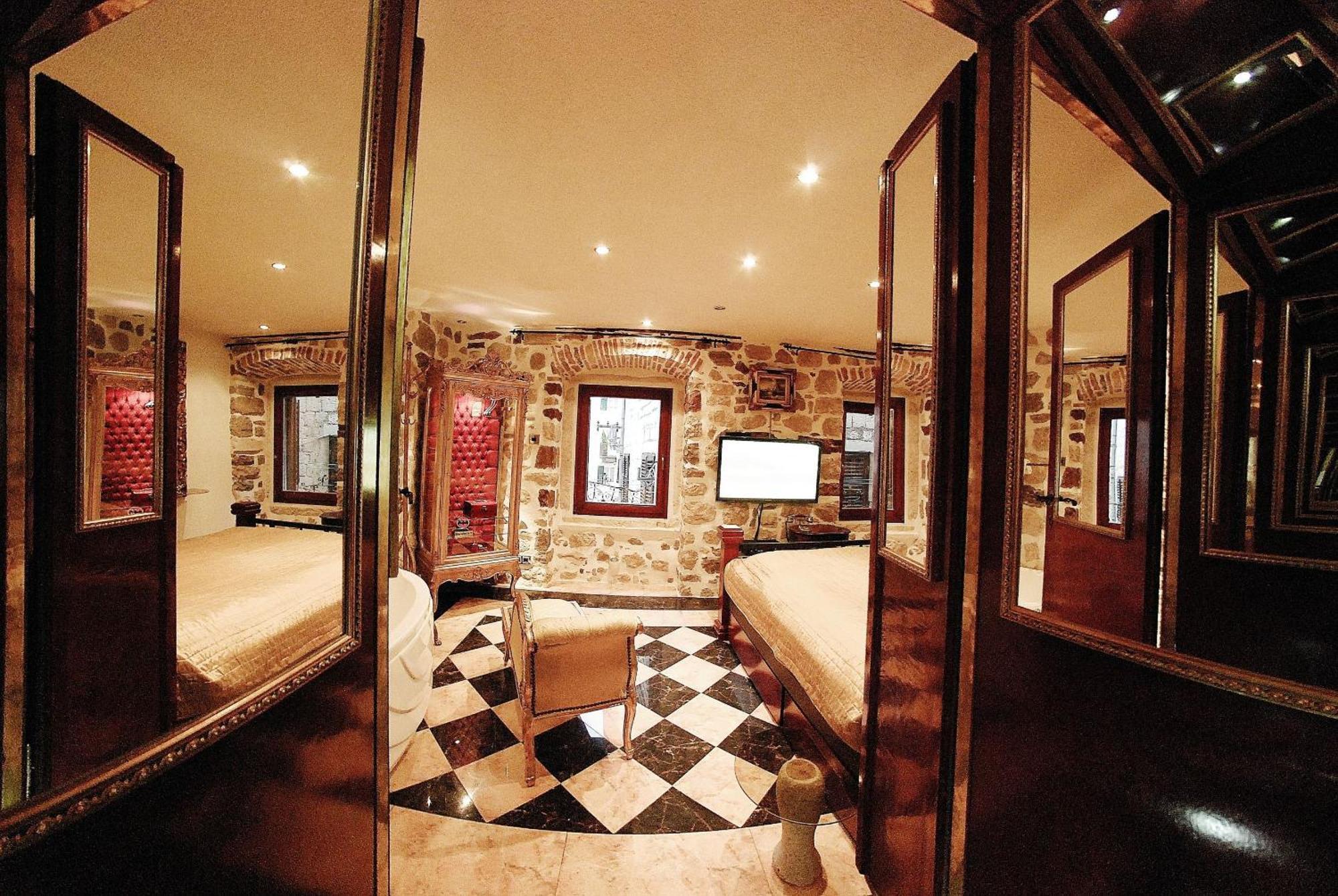 Cattaro Royale Apartment Luaran gambar